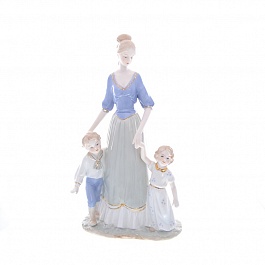 Статуэтка Royal Classics Мама с детьми